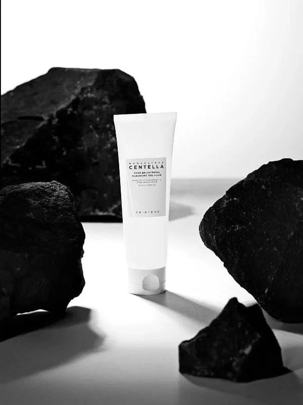 SKIN1004 Madagascar Centella Tone Brightening Cleansing Gel Foam 125ml